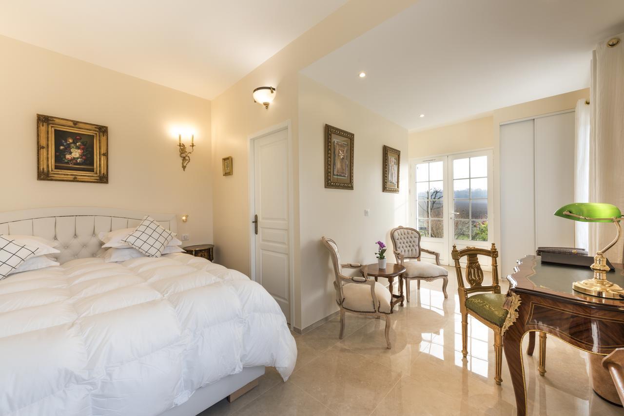 Bed and Breakfast Domaine Du Bois Des Anges Germigny-l'Eveque Экстерьер фото
