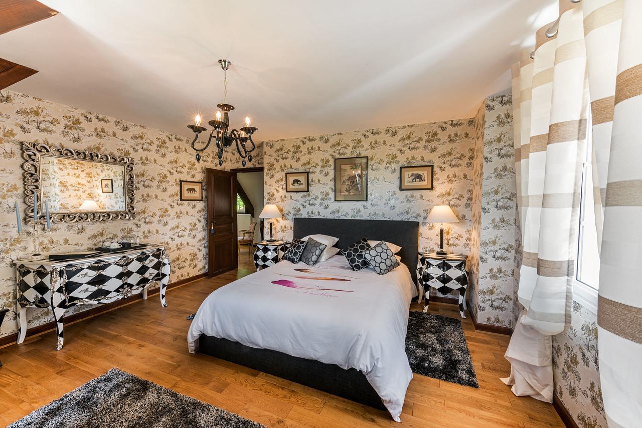 Bed and Breakfast Domaine Du Bois Des Anges Germigny-l'Eveque Экстерьер фото